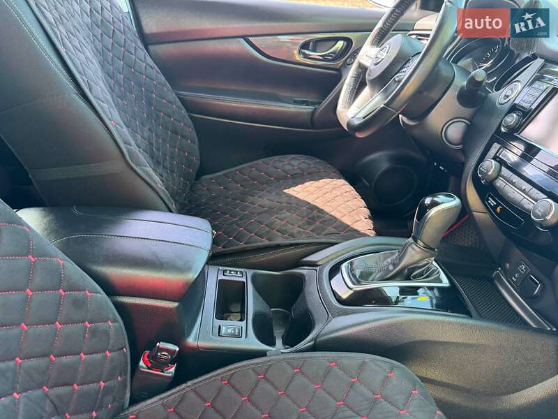 Внедорожник / Кроссовер Nissan Rogue 2017 в Одессе