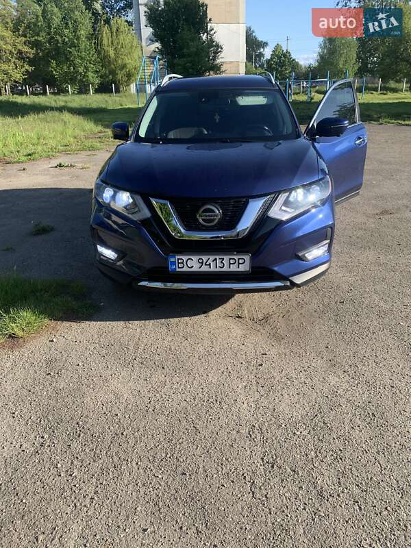 Внедорожник / Кроссовер Nissan Rogue 2018 в Львове