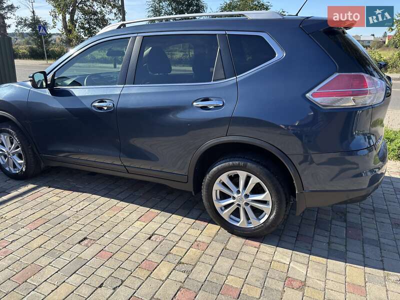 Внедорожник / Кроссовер Nissan Rogue 2015 в Самборе