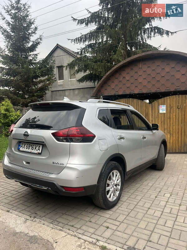 Внедорожник / Кроссовер Nissan Rogue 2018 в Высоком