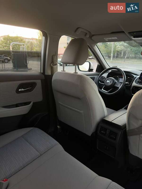 Внедорожник / Кроссовер Nissan Rogue 2021 в Днепре