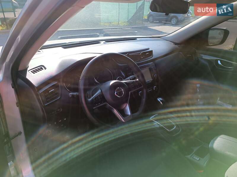 Внедорожник / Кроссовер Nissan Rogue 2018 в Киеве