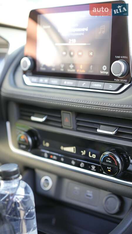 Позашляховик / Кросовер Nissan Rogue 2023 в Дніпрі