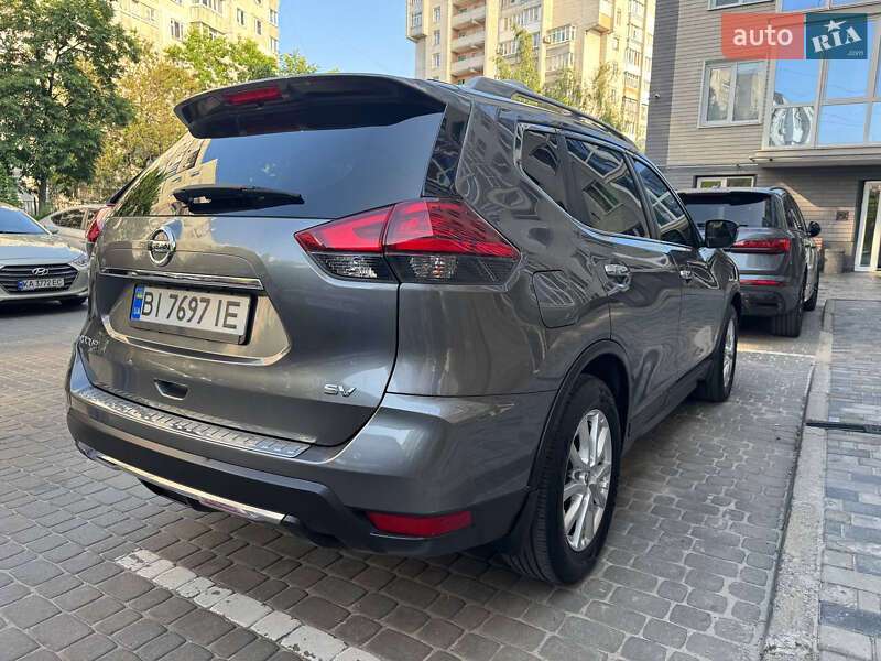 Внедорожник / Кроссовер Nissan Rogue 2016 в Кременчуге