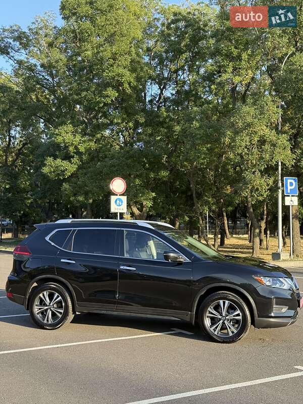 Позашляховик / Кросовер Nissan Rogue 2019 в Миколаєві