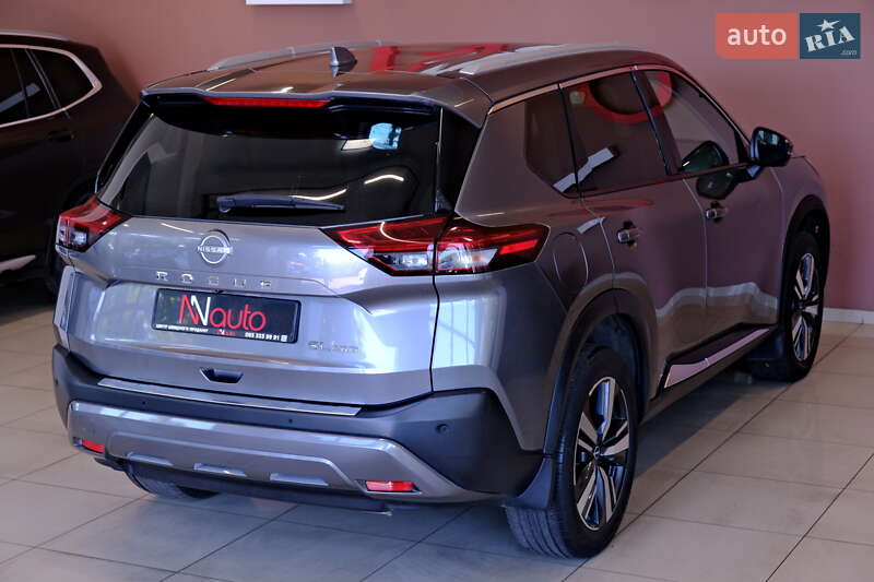 Внедорожник / Кроссовер Nissan Rogue 2023 в Одессе