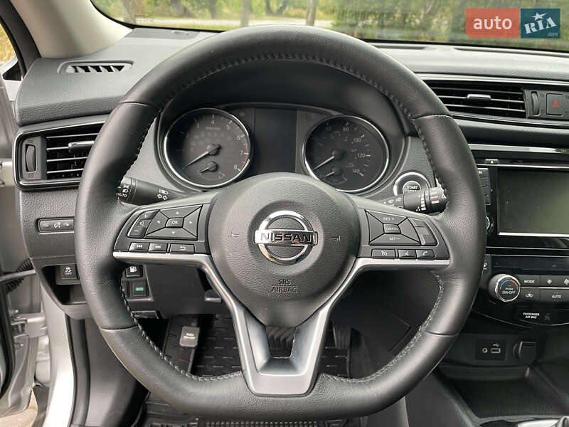 Позашляховик / Кросовер Nissan Rogue 2018 в Миргороді