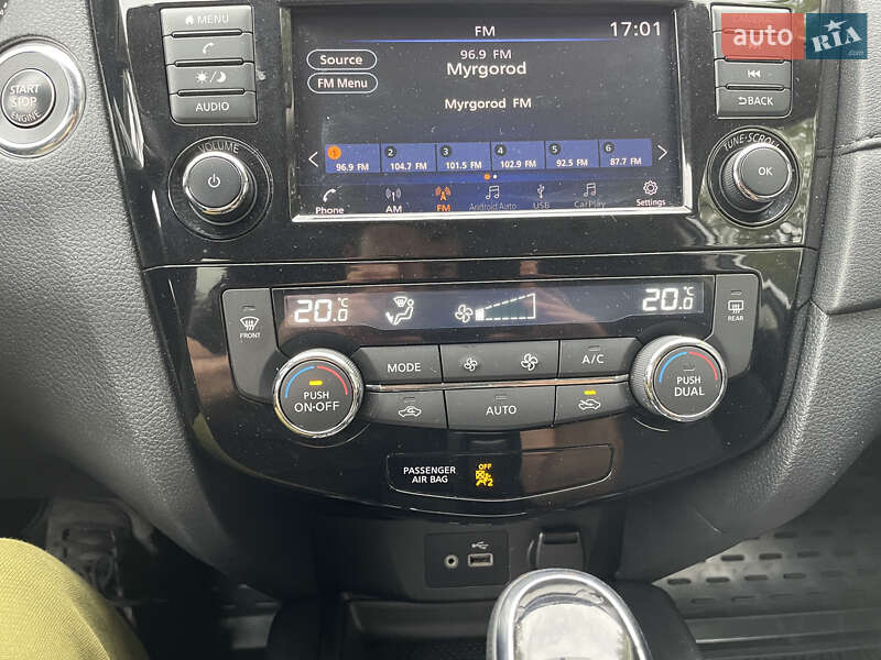 Позашляховик / Кросовер Nissan Rogue 2018 в Миргороді