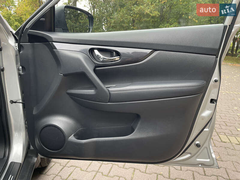 Позашляховик / Кросовер Nissan Rogue 2018 в Миргороді