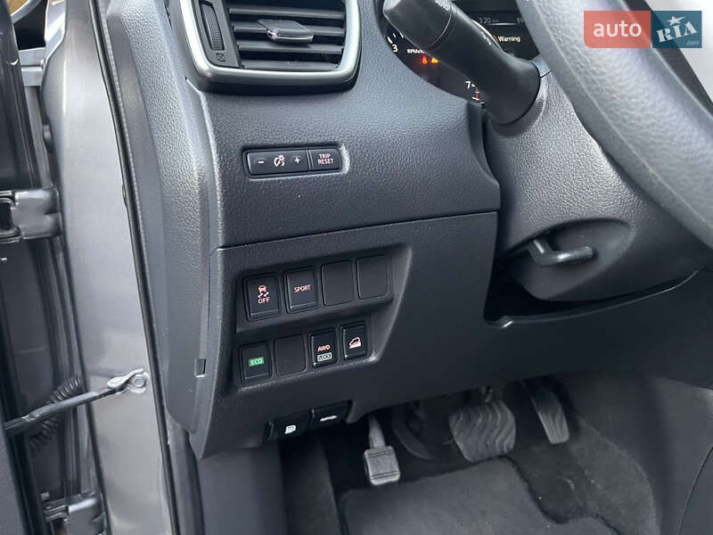 Внедорожник / Кроссовер Nissan Rogue 2015 в Одессе