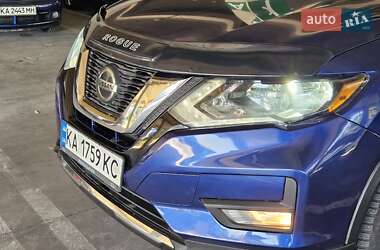 Внедорожник / Кроссовер Nissan Rogue 2017 в 
