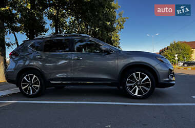 Внедорожник / Кроссовер Nissan Rogue 2018 в Киеве