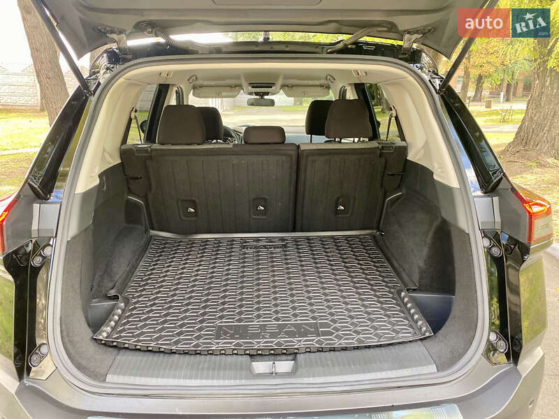 Внедорожник / Кроссовер Nissan Rogue 2020 в Каменском