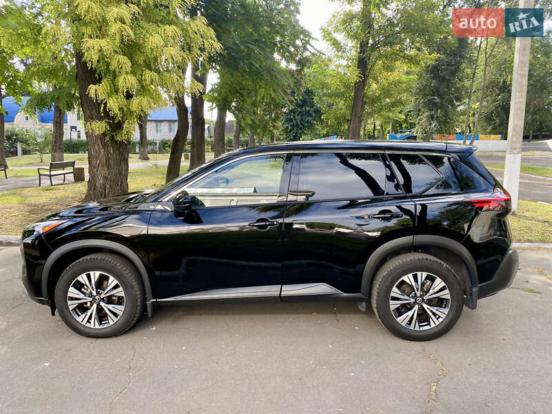 Внедорожник / Кроссовер Nissan Rogue 2020 в Каменском