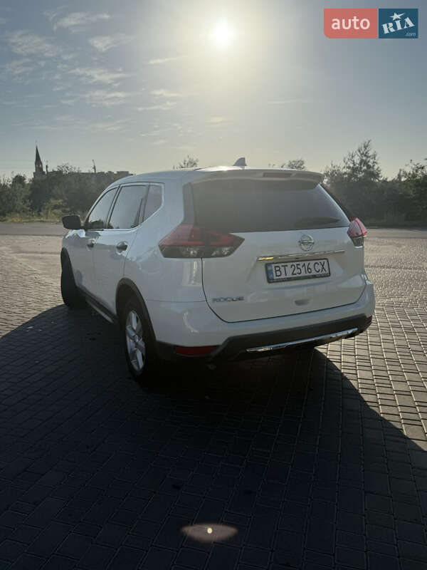 Внедорожник / Кроссовер Nissan Rogue 2017 в Одессе