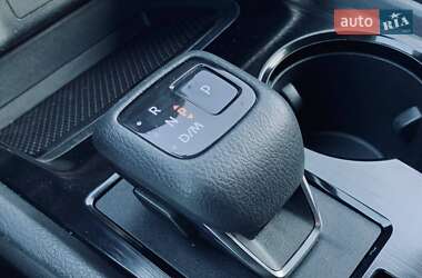 Внедорожник / Кроссовер Nissan Rogue 2021 в 