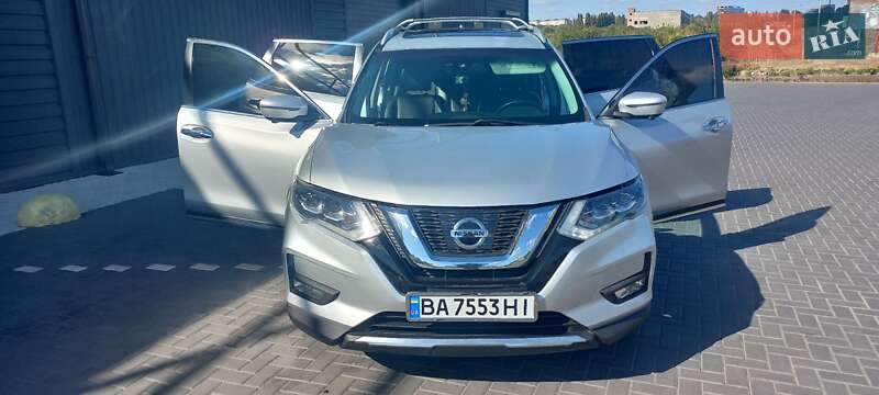 Внедорожник / Кроссовер Nissan Rogue 2018 в Кропивницком