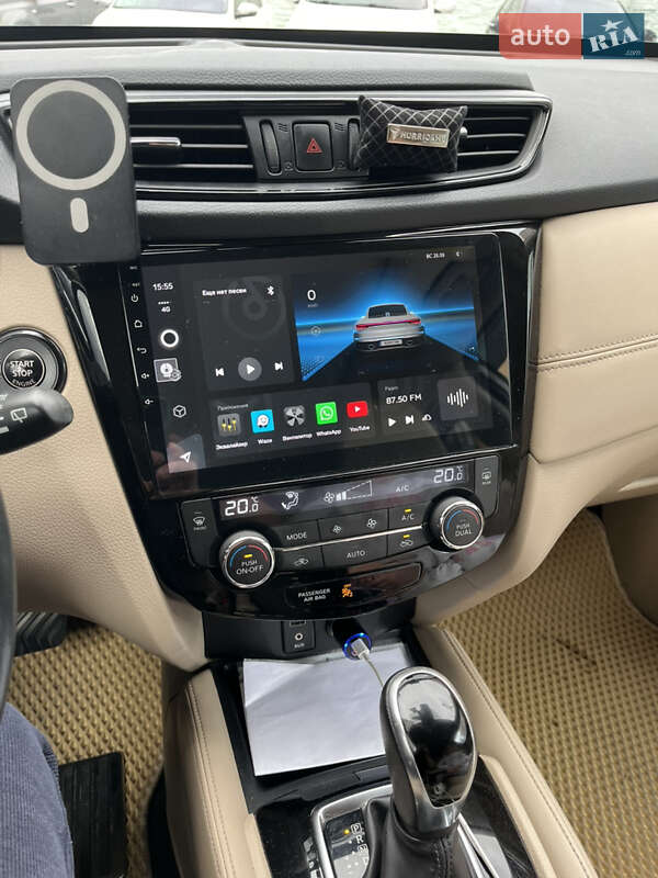 Внедорожник / Кроссовер Nissan Rogue 2016 в Киеве