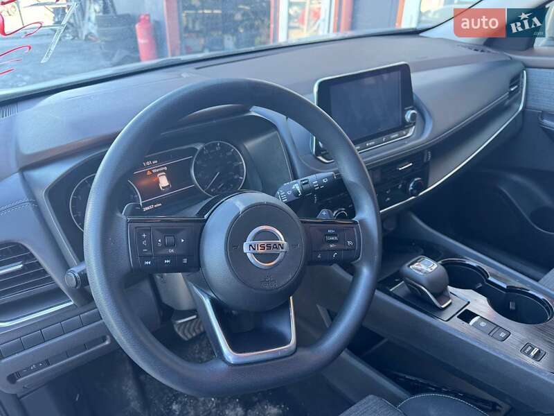 Позашляховик / Кросовер Nissan Rogue 2020 в Львові