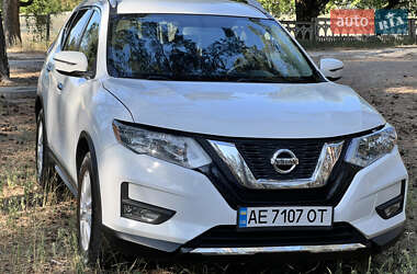 Внедорожник / Кроссовер Nissan Rogue 2016 в Днепре