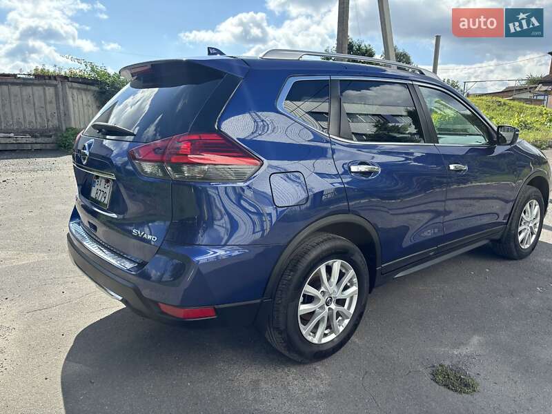 Внедорожник / Кроссовер Nissan Rogue 2017 в Хмельницком