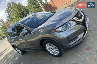 Внедорожник / Кроссовер Nissan Rogue 2018 в 