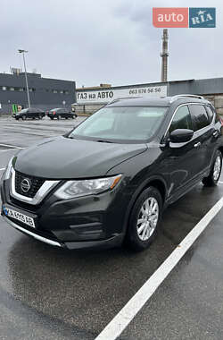 Позашляховик / Кросовер Nissan Rogue 2017 в Києві