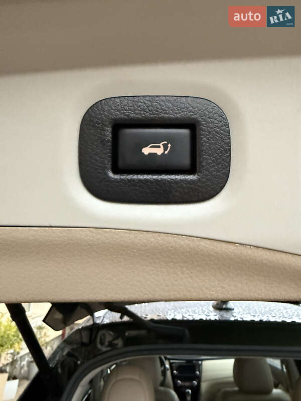 Внедорожник / Кроссовер Nissan Rogue 2018 в Яворове