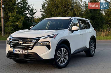 Позашляховик / Кросовер Nissan Rogue 2024 в Дрогобичі