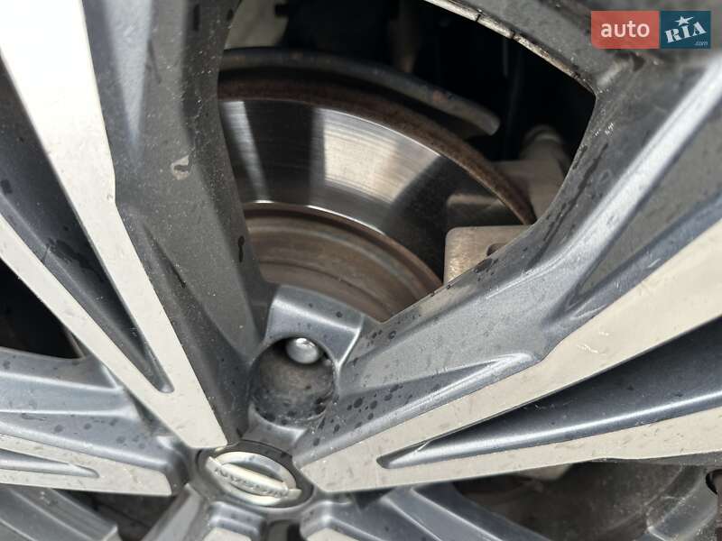 Внедорожник / Кроссовер Nissan Rogue 2017 в Броварах