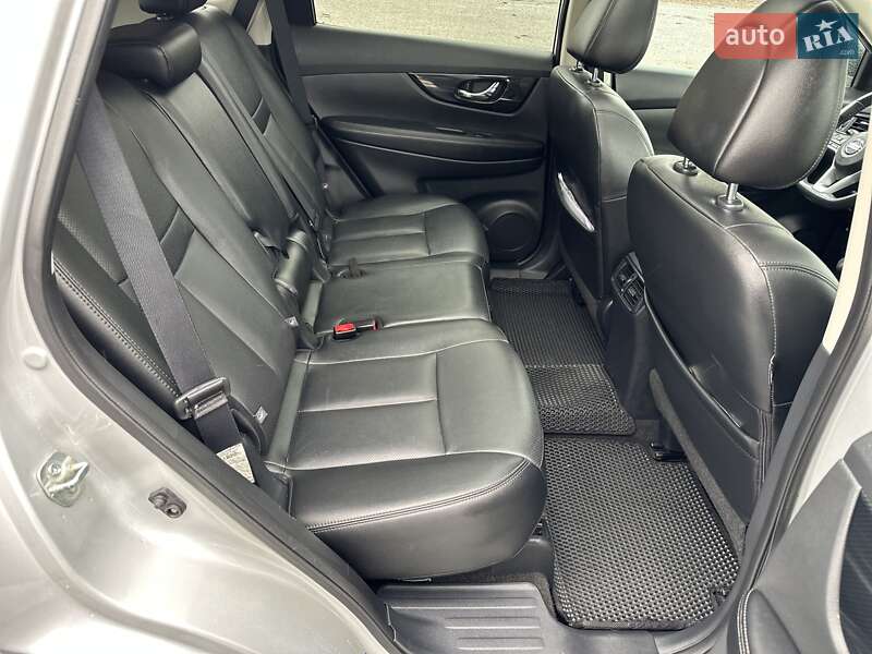 Внедорожник / Кроссовер Nissan Rogue 2017 в Броварах