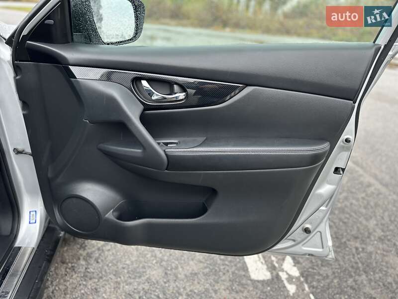 Внедорожник / Кроссовер Nissan Rogue 2017 в Броварах