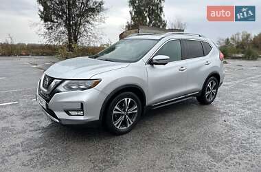 Позашляховик / Кросовер Nissan Rogue 2017 в Козелеці