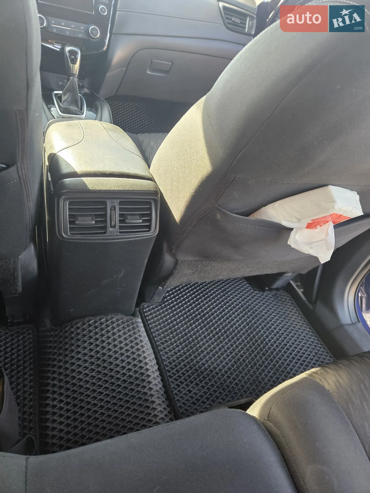 2018 Nissan Rogue - мініатюра 16