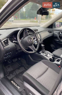 Внедорожник / Кроссовер Nissan Rogue 2020 в 