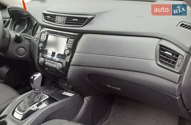 Внедорожник / Кроссовер Nissan Rogue 2019 в 