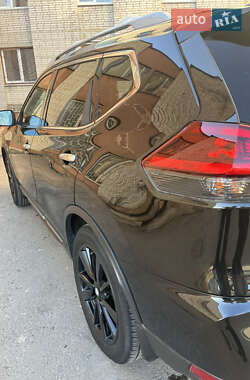 Внедорожник / Кроссовер Nissan Rogue 2020 в 