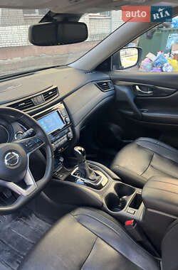 Внедорожник / Кроссовер Nissan Rogue 2020 в 