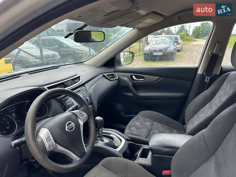 Внедорожник / Кроссовер Nissan Rogue 2015 в Львове