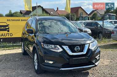 Внедорожник / Кроссовер Nissan Rogue 2018 в Львове
