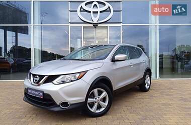 Внедорожник / Кроссовер Nissan Rogue 2017 в Киеве
