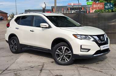 Позашляховик / Кросовер Nissan Rogue 2017 в Києві