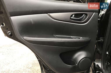 Внедорожник / Кроссовер Nissan Rogue 2018 в 