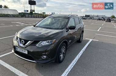 Внедорожник / Кроссовер Nissan Rogue 2015 в Львове