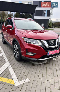 Внедорожник / Кроссовер Nissan Rogue 2017 в Луцке