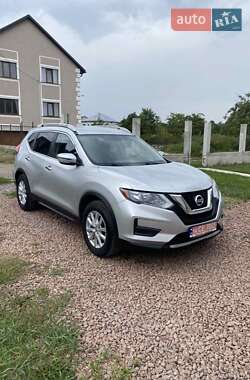 Позашляховик / Кросовер Nissan Rogue 2017 в Львові