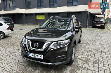 Позашляховик / Кросовер Nissan Rogue 2017 в Івано-Франківську