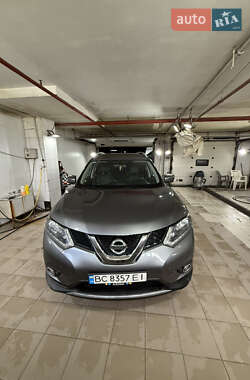 Внедорожник / Кроссовер Nissan Rogue 2016 в Львове