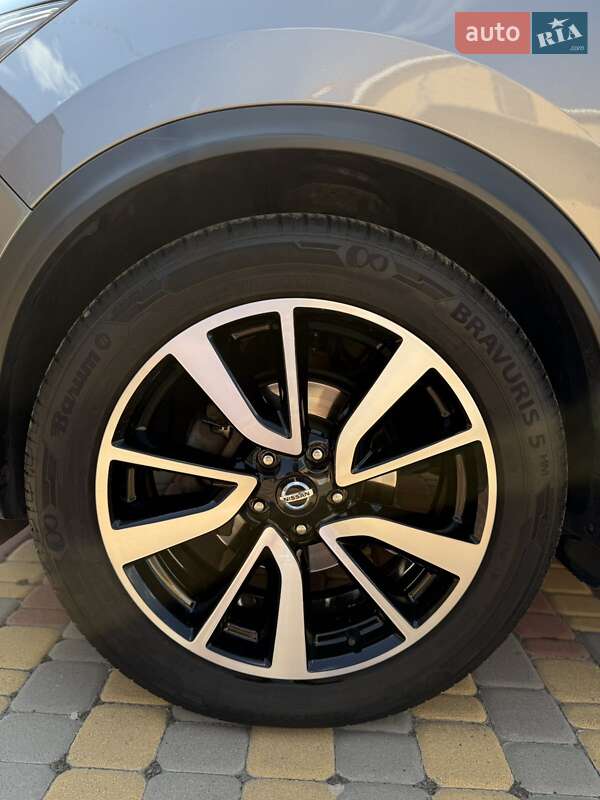 Позашляховик / Кросовер Nissan Rogue 2018 в Києві