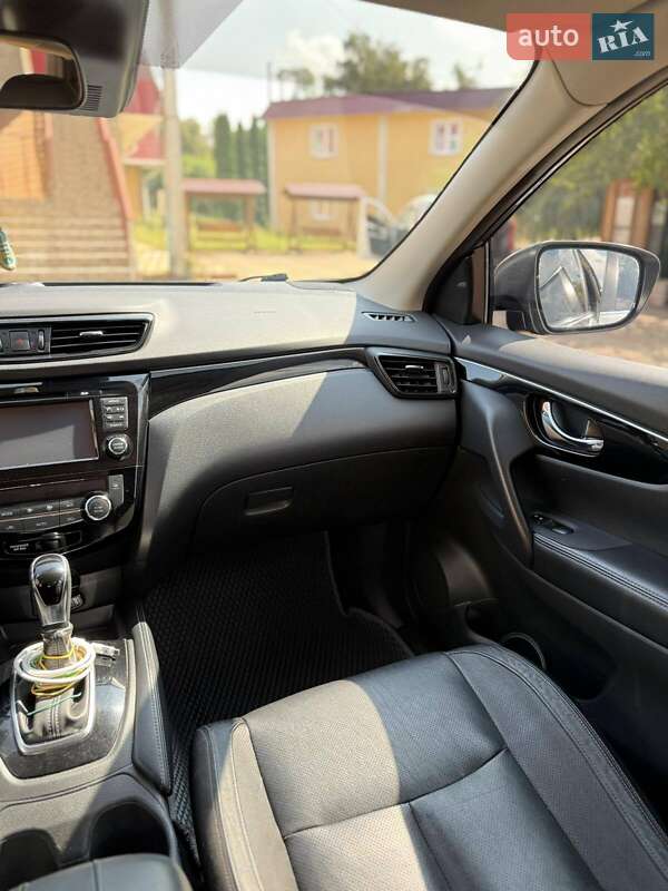 Позашляховик / Кросовер Nissan Rogue 2018 в Києві